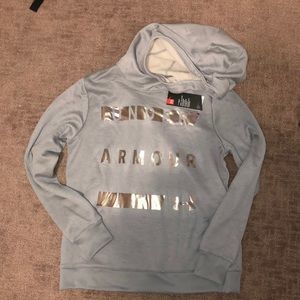 grey underarmour sweatshirt
